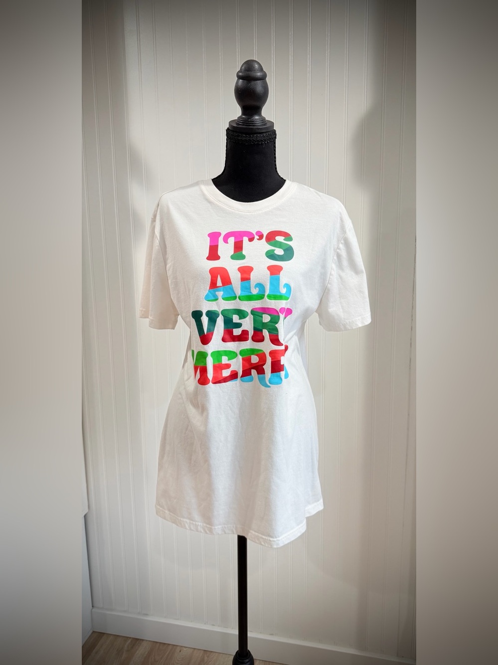 Wondershop holiday White Short-Sleeve Tee with Multicolor “it’s all very merry”